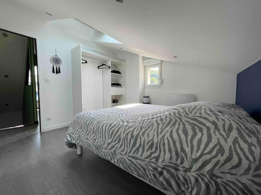 Duplex Cosy Nancy A 10 Minutes *